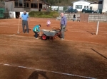 Frühjahrsrenovierung der Tennisplätze