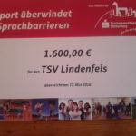 Sport überwindet Sprachbarrieren Spendenübergabe Sporting Sunday
