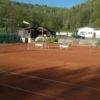 Frühjahrsrenovierung der Tennisplätze